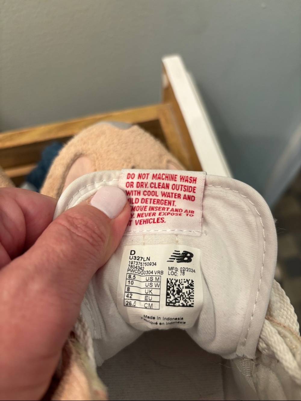 New Balance Pale Pink and White Women's Sneakers - Picture 8 of 8